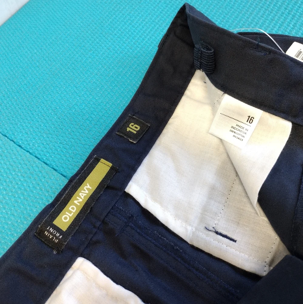 NEW Old Navy Youth Boys Chino Shorts Bermuda Navy Size 16
